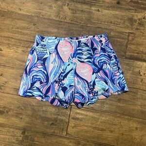 Lilly Pulitzer scalloped shorts, stretchy material, stretchy waistband XXS